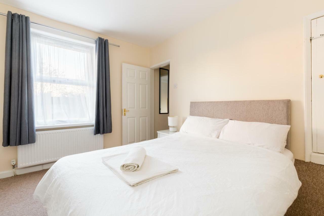 Well Presented 2 Bedroom House - Sleeps Four Royal Royal Leamington Spa Exterior foto