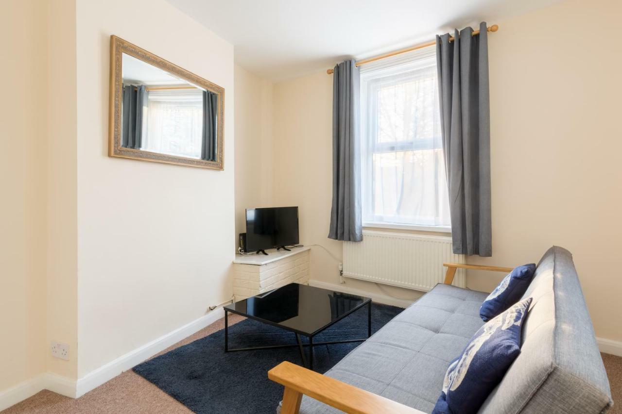 Well Presented 2 Bedroom House - Sleeps Four Royal Royal Leamington Spa Exterior foto